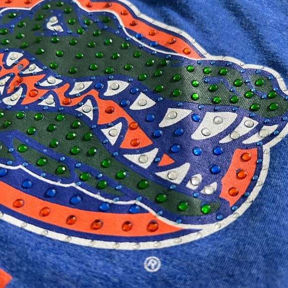 Florida GATORS Blue V-Neck Short Sleeve T-Shirt by Campus Heritage-Size M - Picture 7 of 10